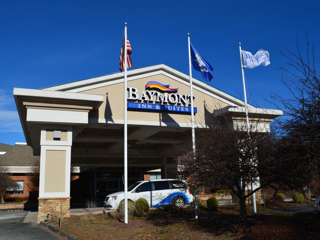 Отель Baymont By Wyndham East Windsor Bradley Airport Экстерьер фото