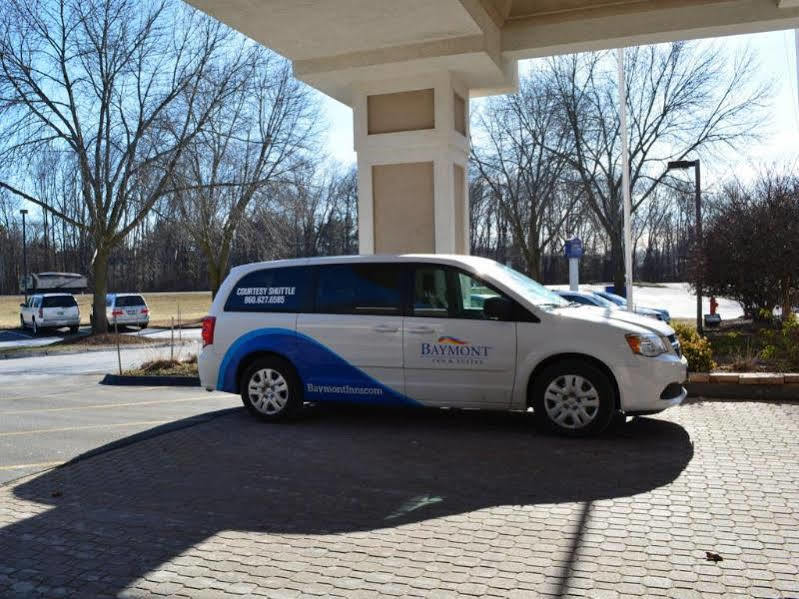 Отель Baymont By Wyndham East Windsor Bradley Airport Экстерьер фото