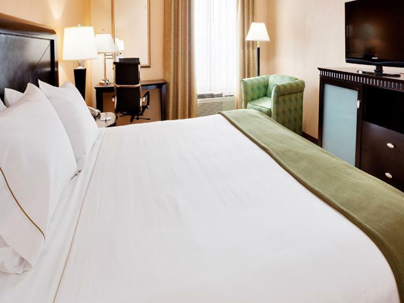 Отель Baymont By Wyndham East Windsor Bradley Airport Экстерьер фото