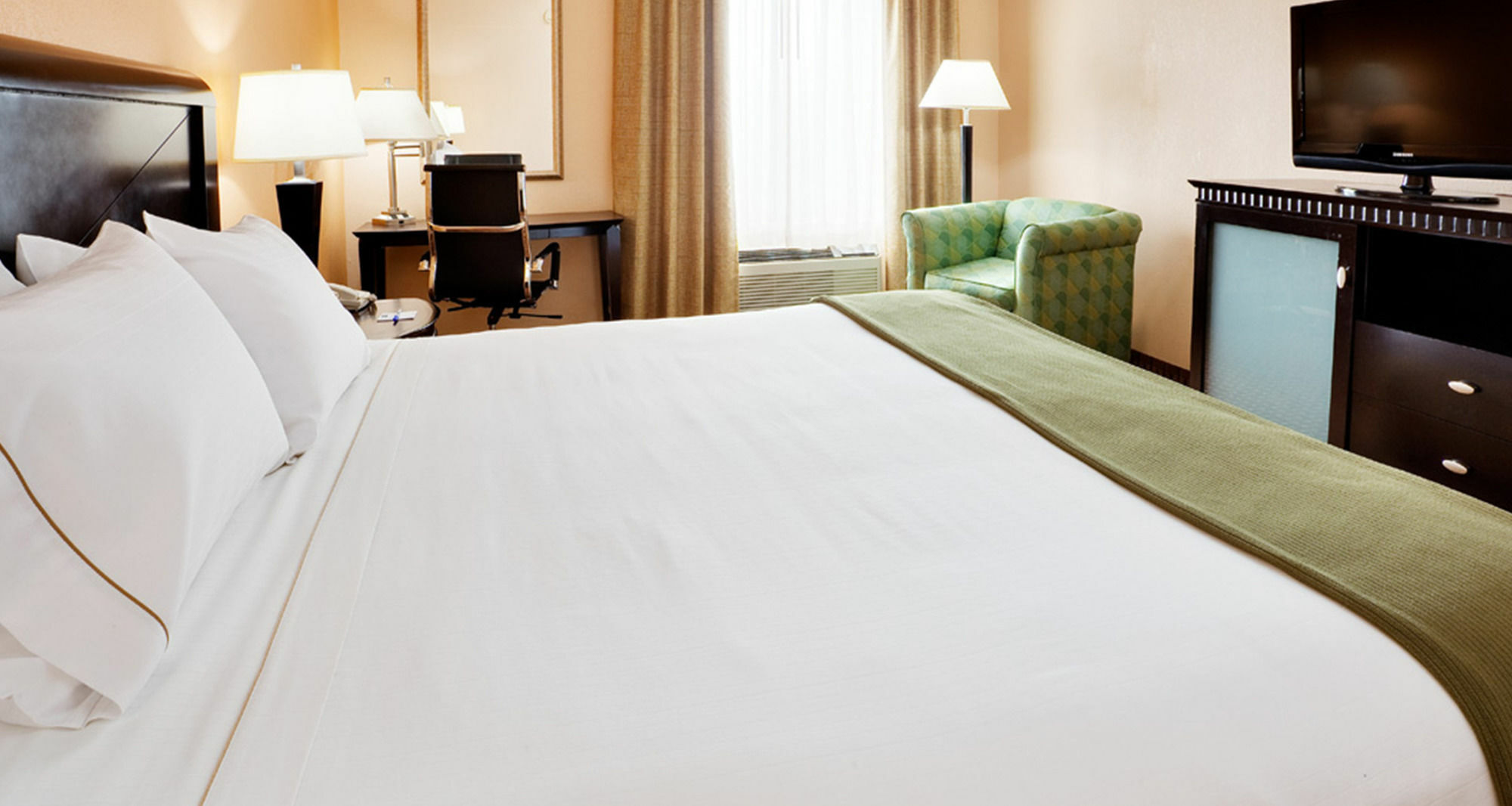 Отель Baymont By Wyndham East Windsor Bradley Airport Экстерьер фото